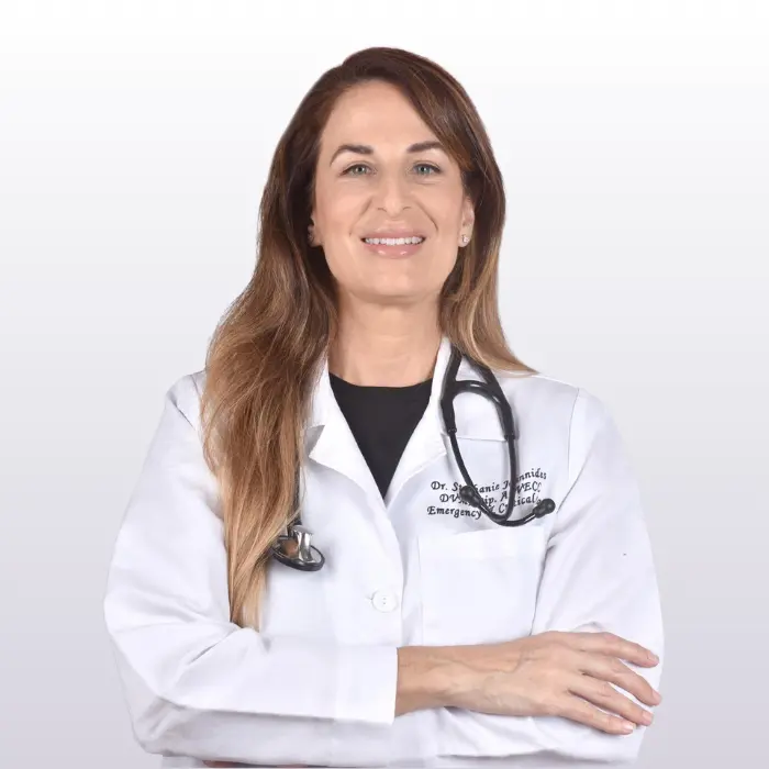 Dr. Stephanie Johnnides, DVM, DACVECC